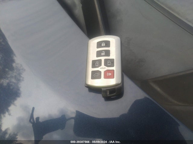 Toyota SIENNA XLE 2020 5TDYZ3DC2LS035879 Image 11
