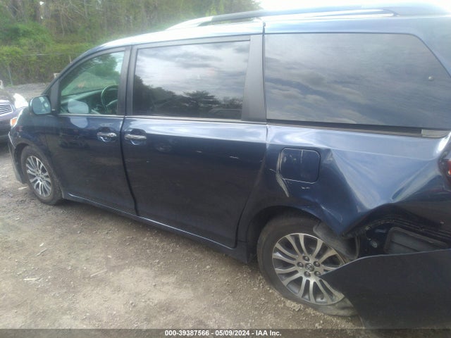 Toyota SIENNA XLE 2020 5TDYZ3DC2LS035879 Image 14