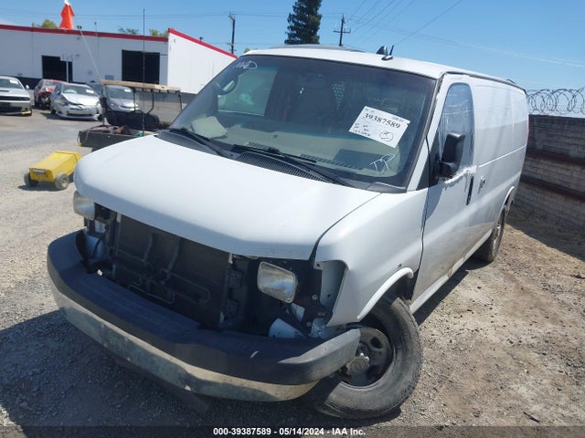 Chevrolet Express 2500 Work Van 2014 1GCWGFCA6E1159829 Image 2