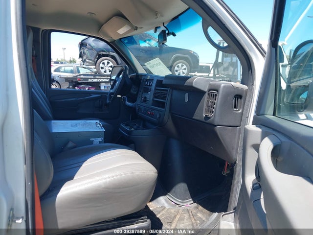 Chevrolet Express 2500 Work Van 2014 1GCWGFCA6E1159829 Image 5