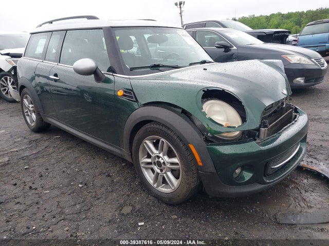 2011 MINI COOPER CLUBMAN WMWZF3C5XBTY00608 Photo 0