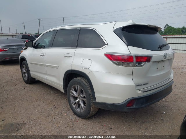 Toyota Highlander Xle V6 2015 5TDKKRFH2FS112485 Image 3