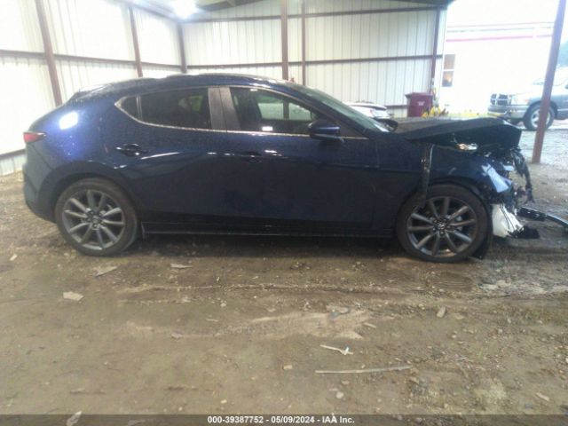 JM1BPAKM8P1614180 Mazda Mazda3 2.5 S Select