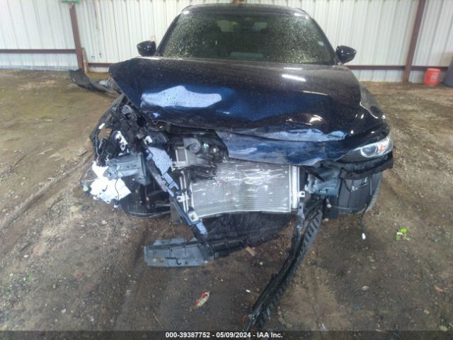 JM1BPAKM8P1614180 Mazda Mazda3 2.5 S Select