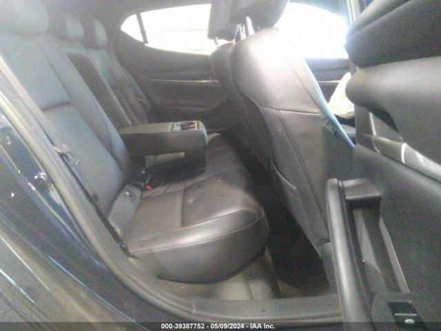 JM1BPAKM8P1614180 Mazda Mazda3 2.5 S Select