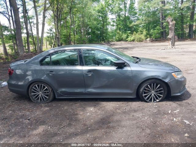 3VWD17AJ9GM218330 Volkswagen Jetta 1.8t Sport