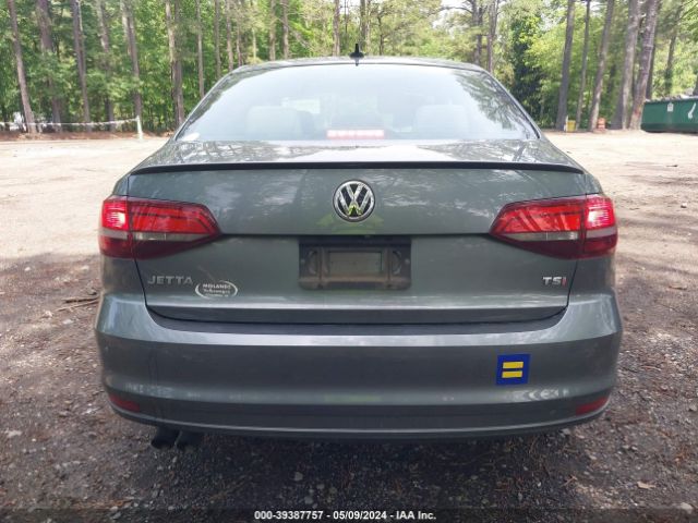 3VWD17AJ9GM218330 Volkswagen Jetta 1.8t Sport