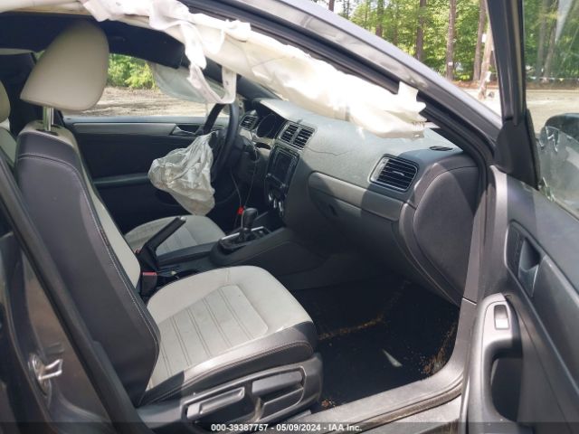 3VWD17AJ9GM218330 Volkswagen Jetta 1.8t Sport