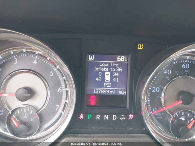 2C4RC1GG7ER425607 Chrysler Town & Country Limited