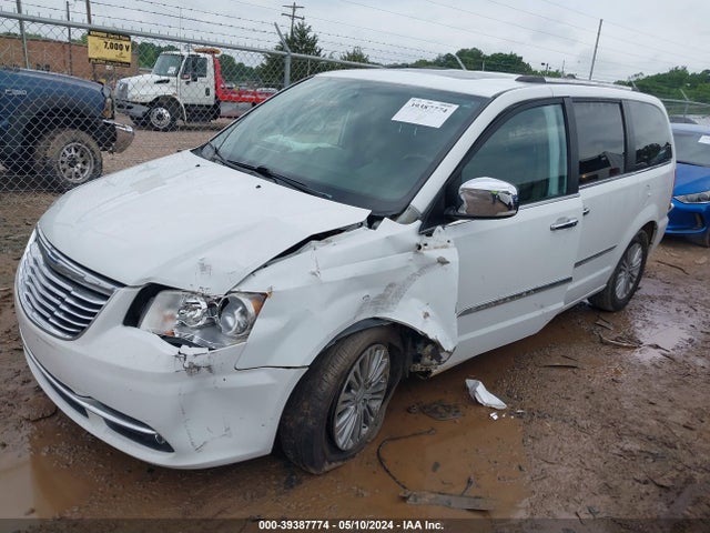 2C4RC1GG7ER425607 Chrysler Town & Country Limited