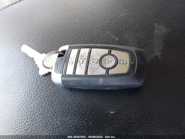 1FT7W2BT9HEC30599 Ford F-250 Lariat