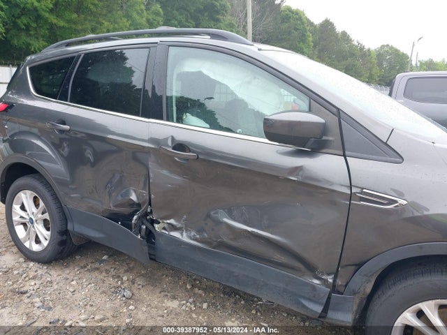Ford ESCAPE SE 2018 1FMCU9GDXJUA62154 Image 6