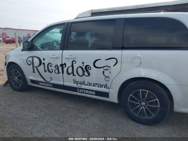 2C4RDGEG0JR283999 Dodge Grand Caravan Gt