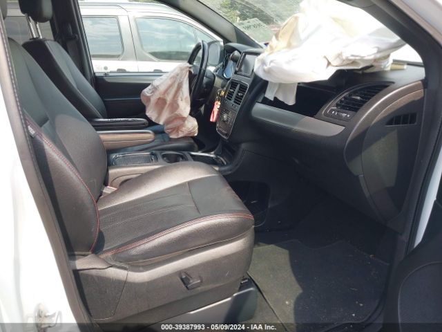 2C4RDGEG0JR283999 Dodge Grand Caravan Gt