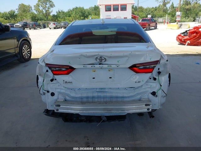 Toyota CAMRY LE 2022 4T1C11AK6NU715294 Image 17