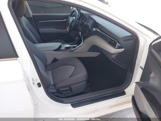 Toyota CAMRY LE 2022 4T1C11AK6NU715294 Image 5