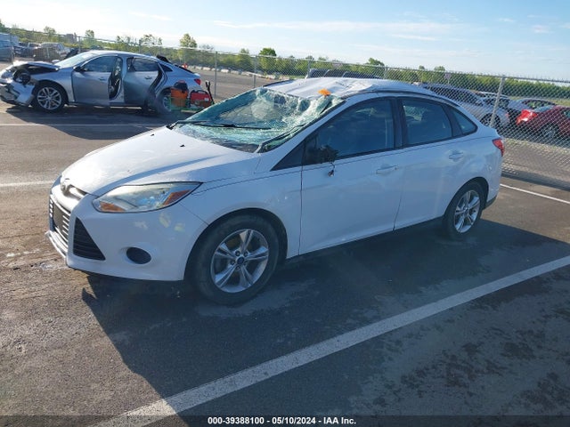 Ford FOCUS SE 2014 1FADP3F24EL262820 Image 2