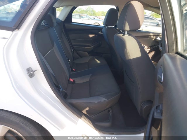 Ford FOCUS SE 2014 1FADP3F24EL262820 Image 8