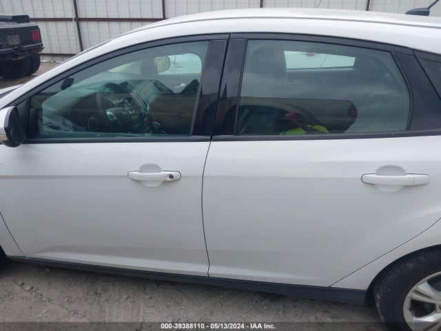 Ford FOCUS SE 2014 1FADP3K26EL119292 Image 14