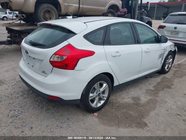 Ford FOCUS SE 2014 1FADP3K26EL119292 Image 4