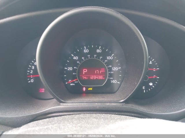 KIA Soul 2016 KNDJN2A23G7872840 Image 7