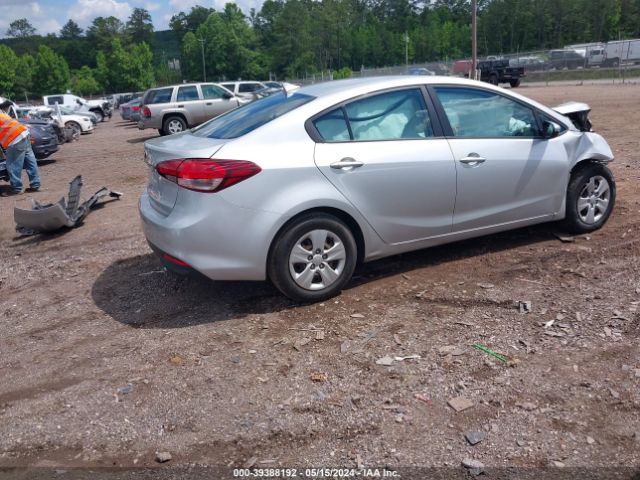 3KPFK4A71HE069712 KIA FORTE LX