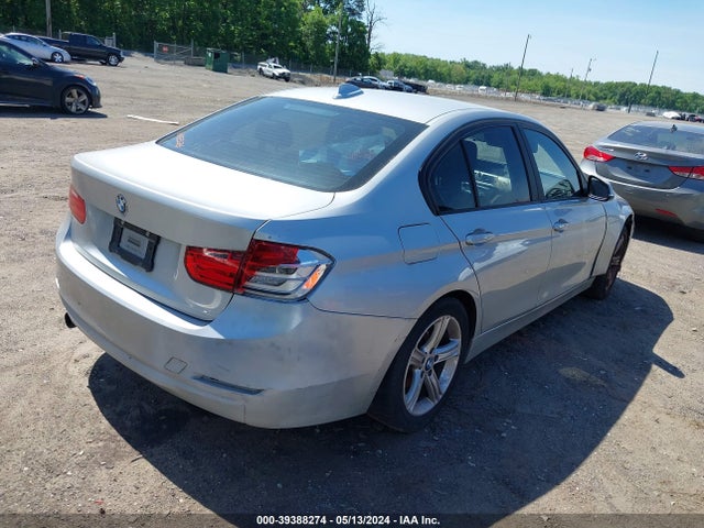 BMW 320i 2015 WBA3B1G53FNT02180 Image 4