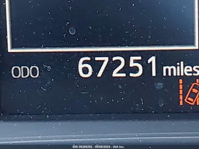 Toyota RAV4 LE 2018 JTMBFREV5JJ215126 Image 15