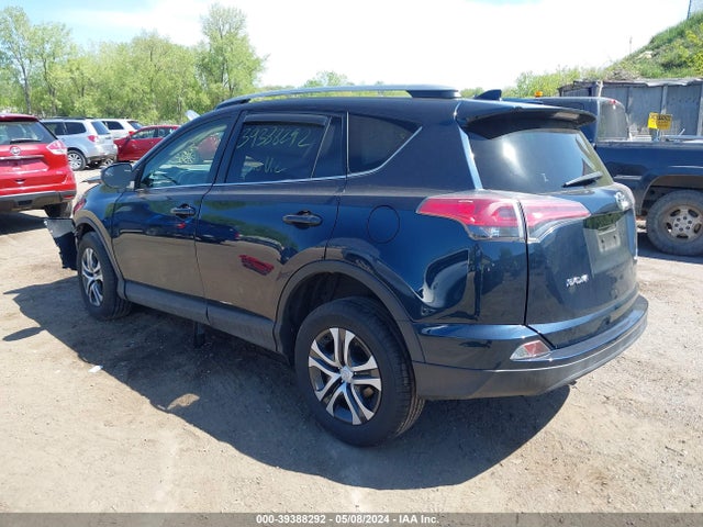Toyota RAV4 LE 2018 JTMBFREV5JJ215126 Image 3