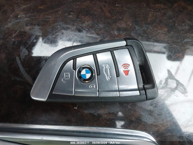 WBAJA7C57JG908498 BMW 530i Xdrive