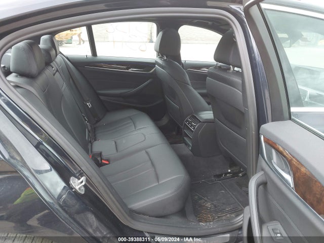 WBAJA7C57JG908498 BMW 530i Xdrive