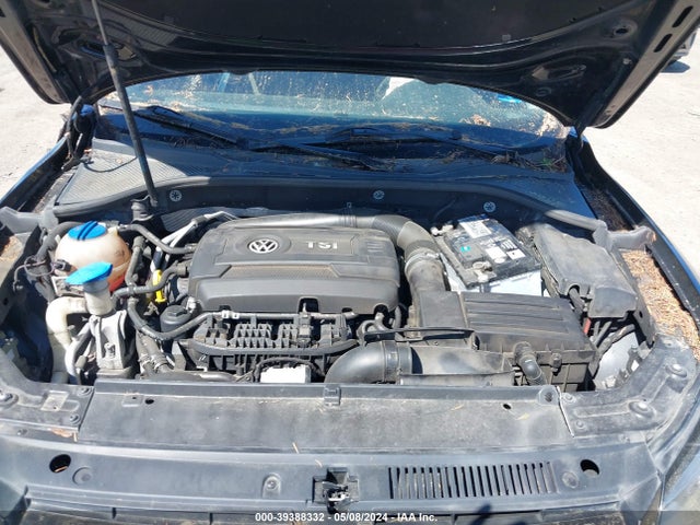 1VWAT7A34EC054028 Volkswagen Passat 1.8t Wolfsburg Edition