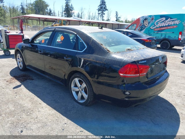1VWAT7A34EC054028 Volkswagen Passat 1.8t Wolfsburg Edition