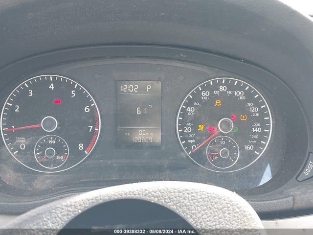 1VWAT7A34EC054028 Volkswagen Passat 1.8t Wolfsburg Edition