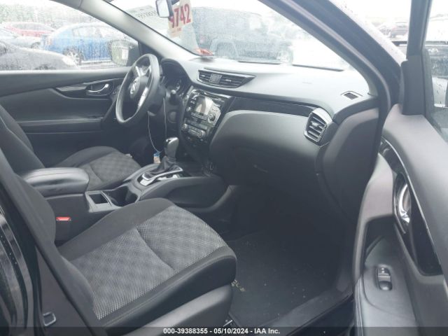 JN1BJ1CR4HW143499 Nissan Rogue Sport Sv