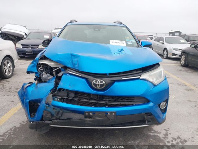 2T3WFREV7HW394251 Toyota Rav4 Xle