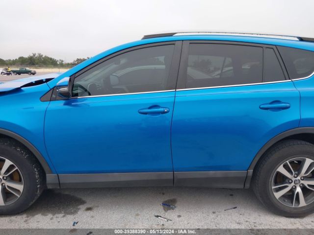 2T3WFREV7HW394251 Toyota Rav4 Xle