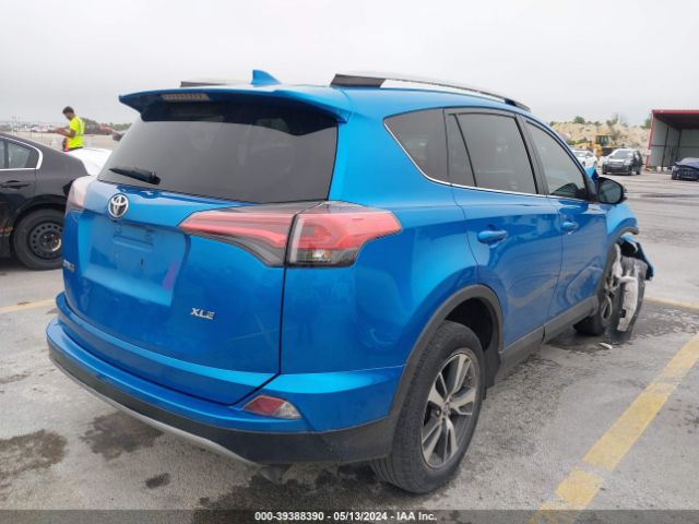 2T3WFREV7HW394251 Toyota Rav4 Xle