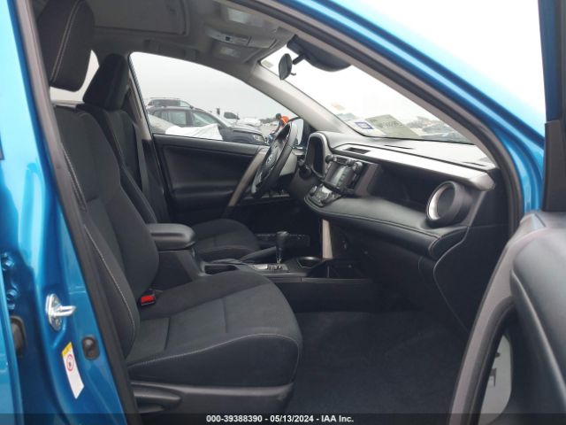 2T3WFREV7HW394251 Toyota Rav4 Xle
