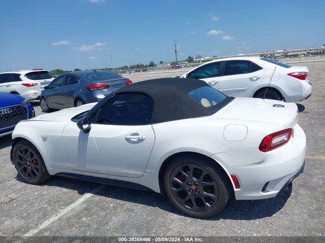 JC1NFAEK5J0139298 Fiat 124 Spider Abarth