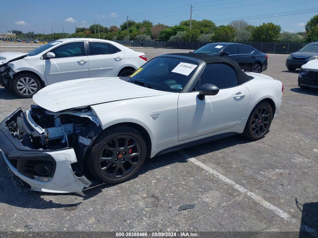 2018 FIAT 124 SPIDER JC1NFAEK5J0139298 Photo 1