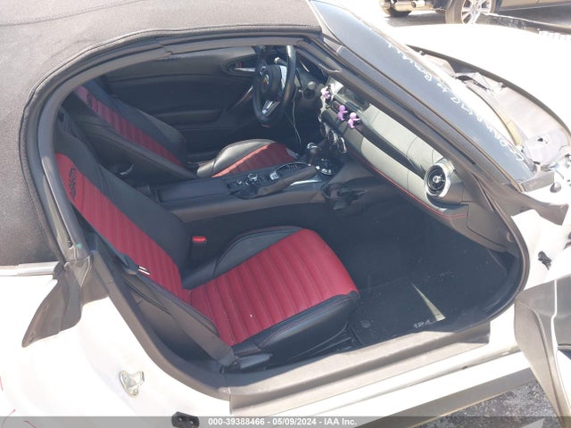 2018 FIAT 124 SPIDER JC1NFAEK5J0139298 Photo 4