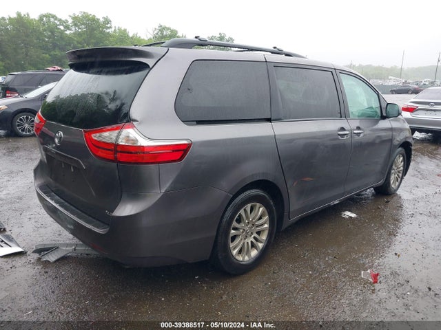 Toyota Sienna Xle 8 Passenger 2017 5TDYZ3DC4HS800565 Image 4