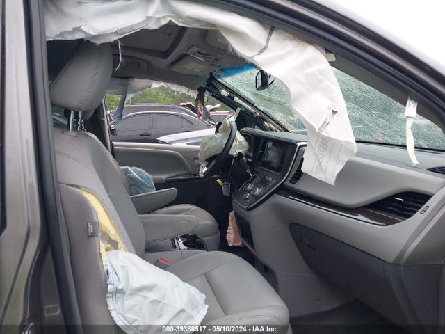 Toyota Sienna Xle 8 Passenger 2017 5TDYZ3DC4HS800565 Image 5