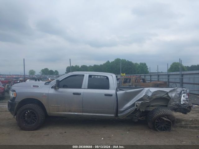 3C6UR5HL5NG189712 RAM 2500 Tradesman  4x4 8' Box