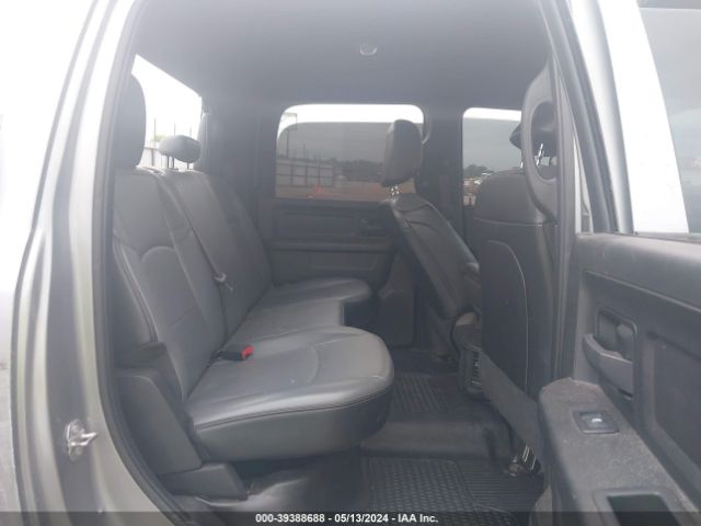 3C6UR5HL5NG189712 RAM 2500 Tradesman  4x4 8' Box