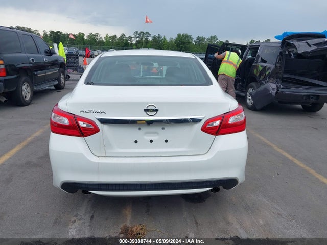 Nissan Altima 2.5 S 2017 1N4AL3AP7HC263840 Image 17