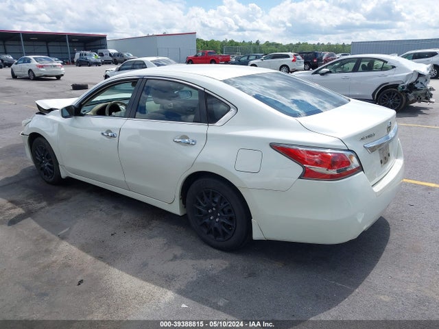 Nissan Altima 2.5 S 2015 1N4AL3AP7FC456700 Image 3