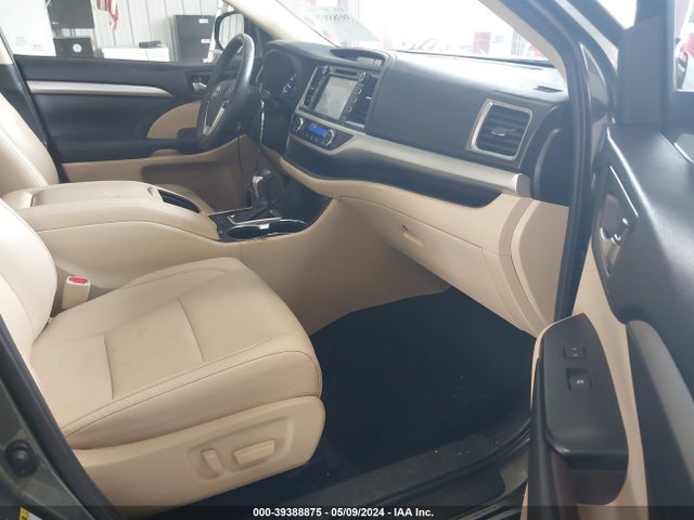 Toyota Highlander Xle 2019 5TDJZRFH6KS952674 Image 5