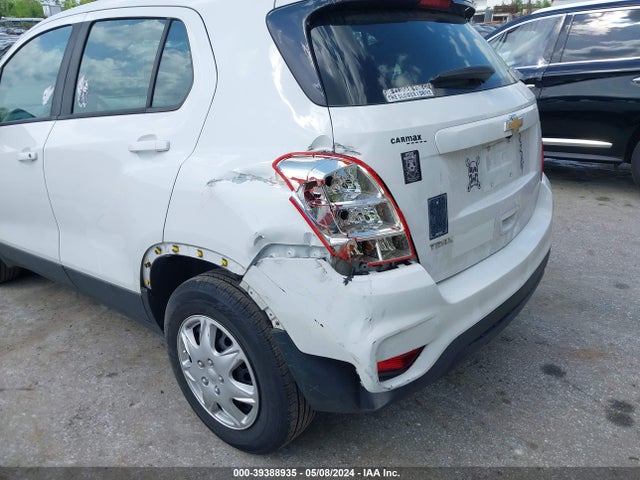 Chevrolet TRAX LS 2018 KL7CJKSB3JB579816 Image 6